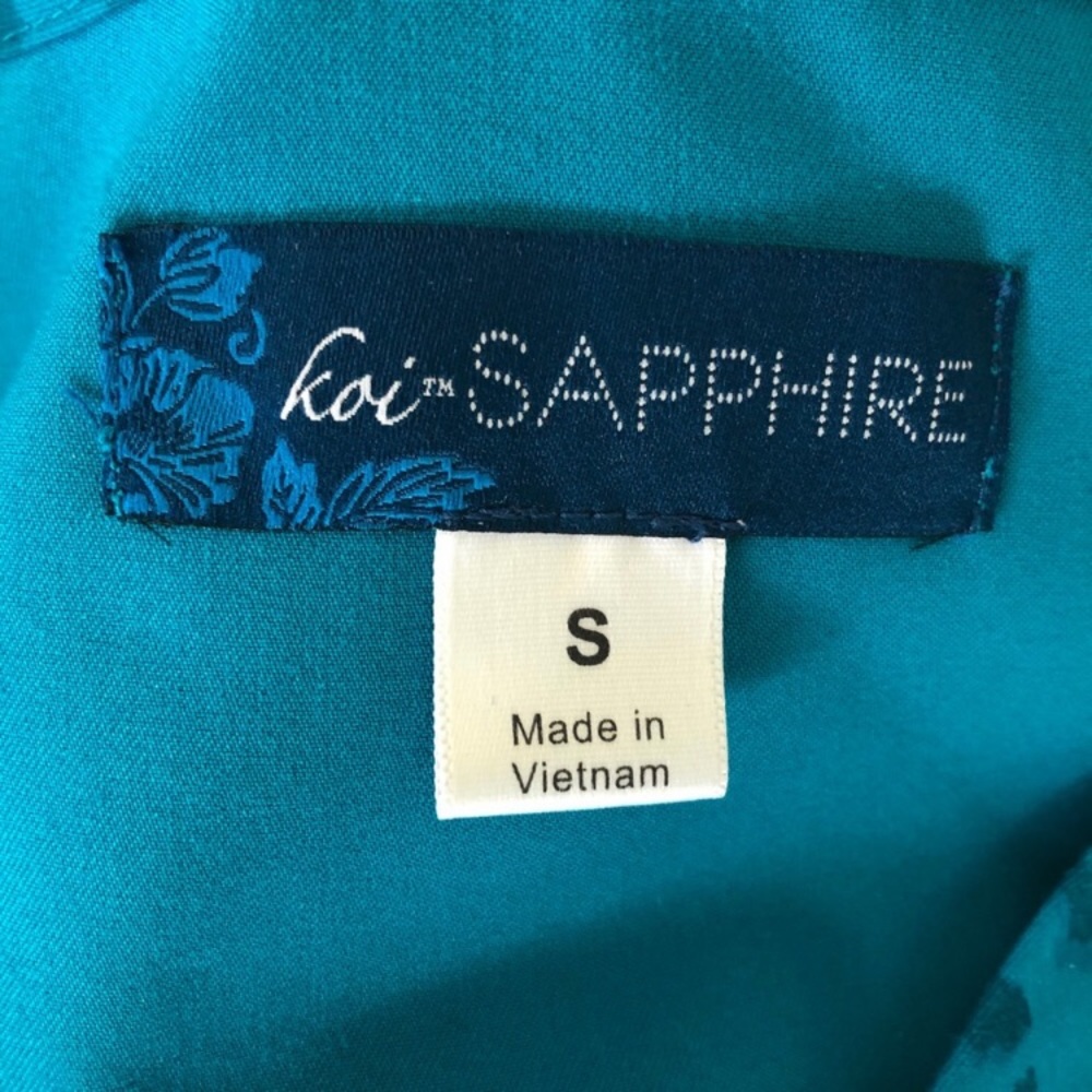 Koi Sapphire blue/gray animal print scrubs top. - Picture 6 of 7